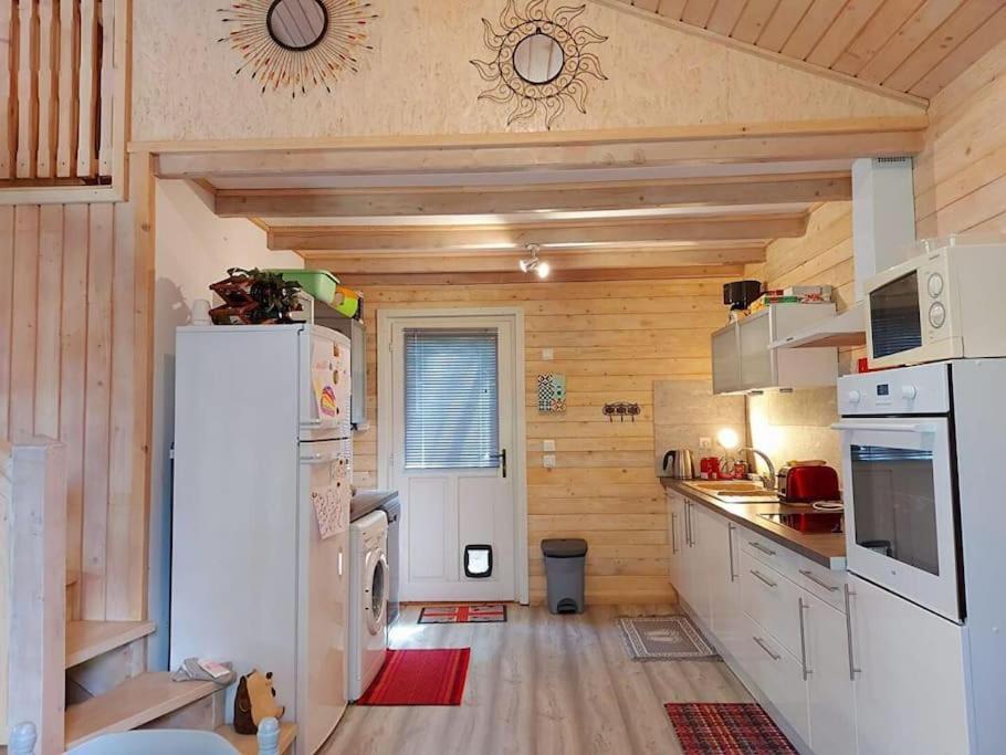 Chalet Au Milieu De La Foret Avec Lac A Proximite Layrac Exterior photo